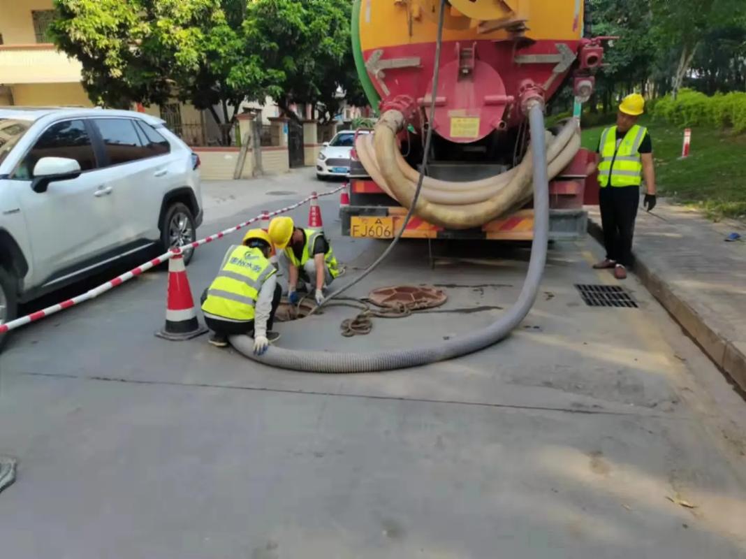 高压清洗市政管道. 北京昌平管道疏通 抽粪抽污水 高压清洗管